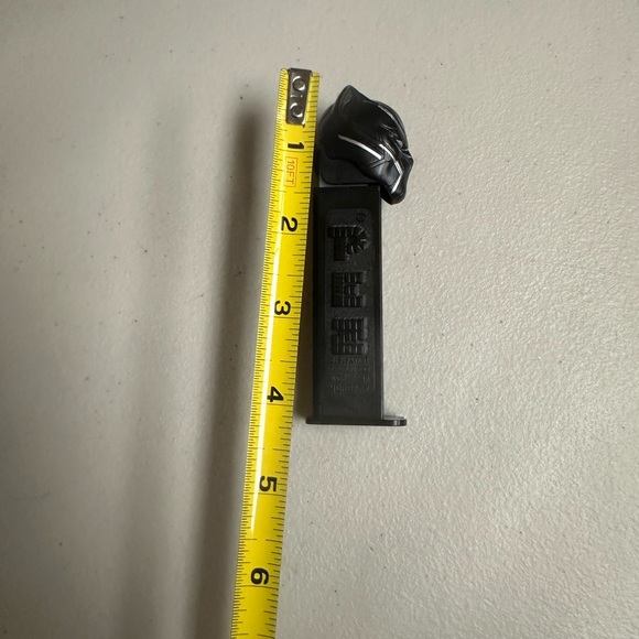 Marvel Black Panther PEZ Dispenser - Picture 3 of 11